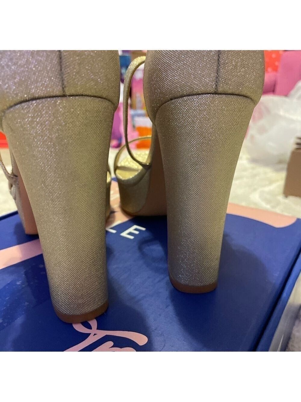 Trary Gold Strappy Heels Size 8 - Picture 13 of 16